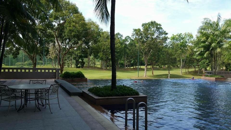 Garden View Pulai Springs Resort Skudai Esterno foto